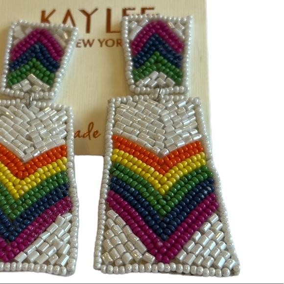 Charlie Chevron Rainbow 🌈 Seed Bead Earrings NWT - Picture 3 of 9